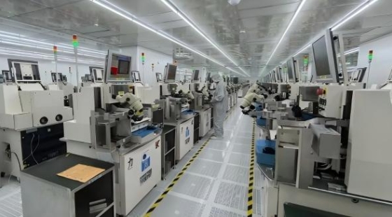 河南日报 | 兴航科技：微米巧“绣”中原芯 新春赶工正当时